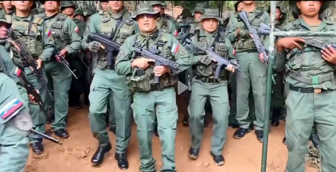 委内瑞拉军队装备的中国cs/ls7冲锋枪