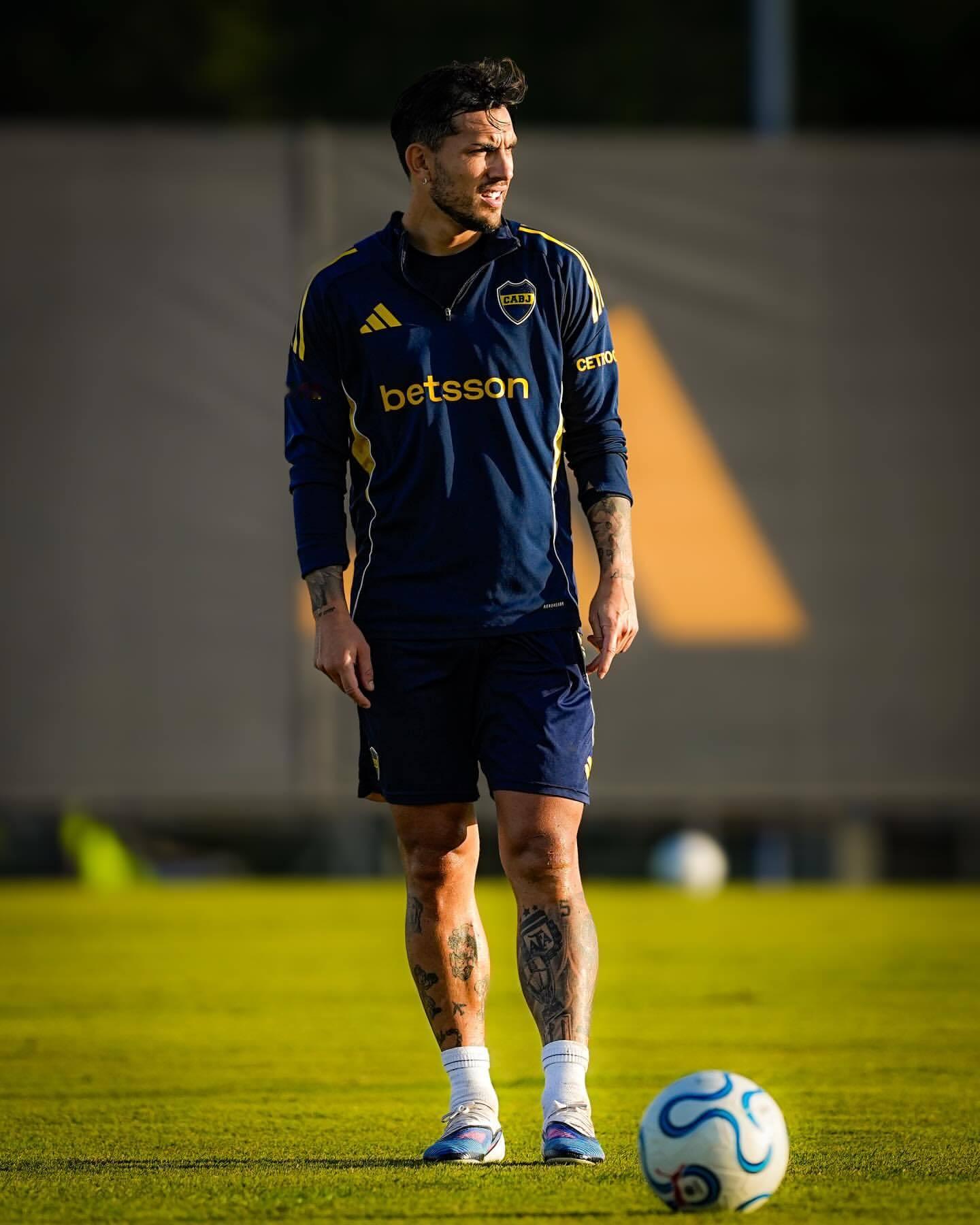 帕雷德斯更新ins｜明天，又一个目标。冲啊，罗梅罗点赞❤️阿根廷球迷俱乐部