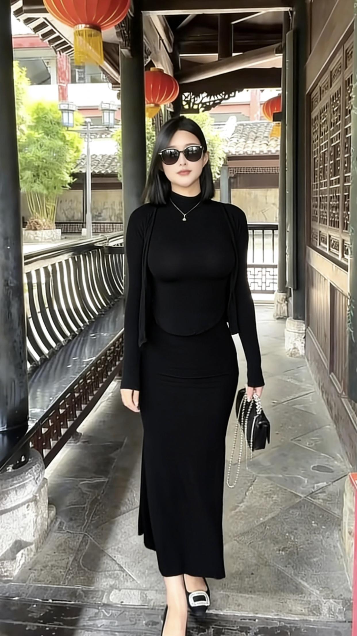 黑色气场强大又显瘦百搭，从通勤到晚宴都能轻松hold住。玩材质搭配很有必要，比如