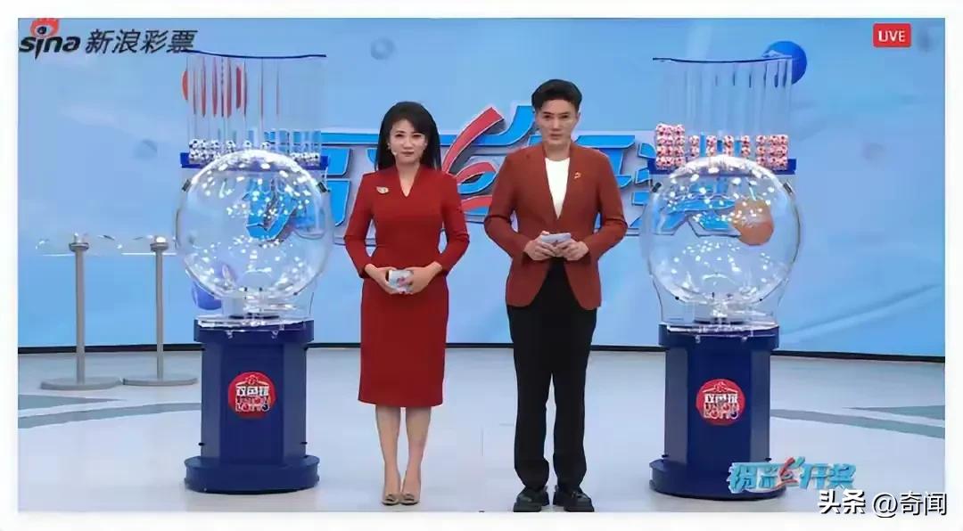 双色球让人疑惑感觉异常的地方有一点：双色球6+1的组合，所有排列合并只有1772