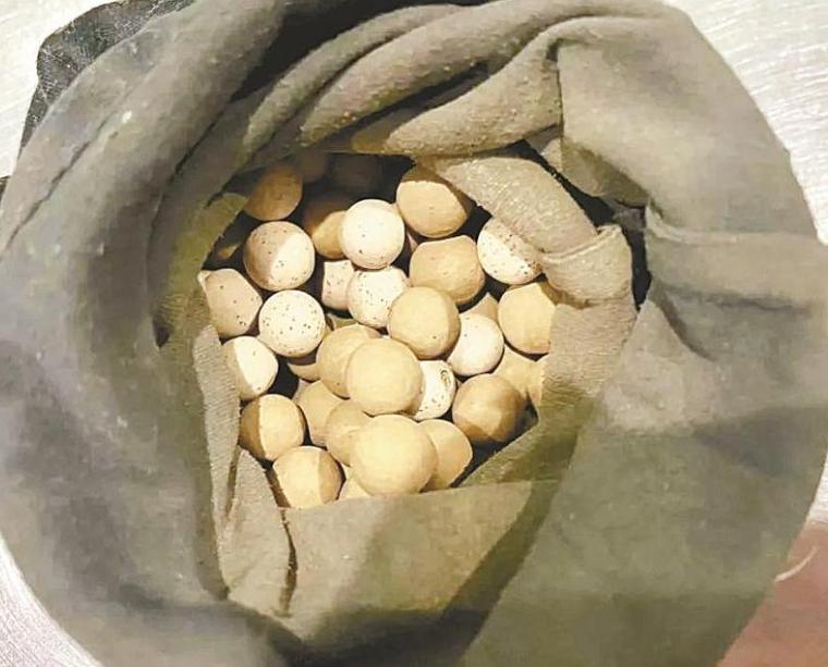 这几种石头“毒性”堪比砒霜，严重会致人死亡，家里有的赶紧扔掉

老李摸着胸口，面