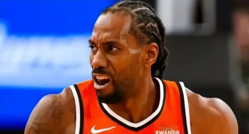 看完小卡的比赛
发现一个残酷的事实
那就是看到现在的快船，小卡也已经认命了，或许