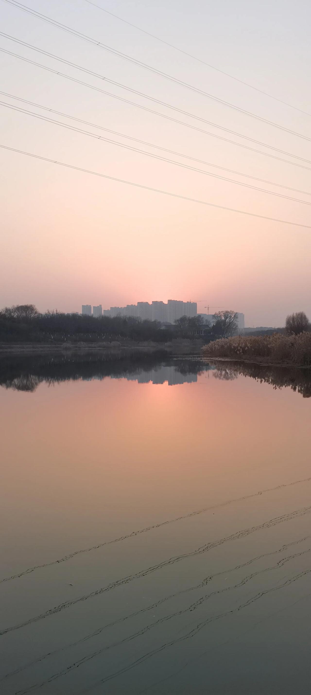 霞光浓染西流湖郑州西流湖景色