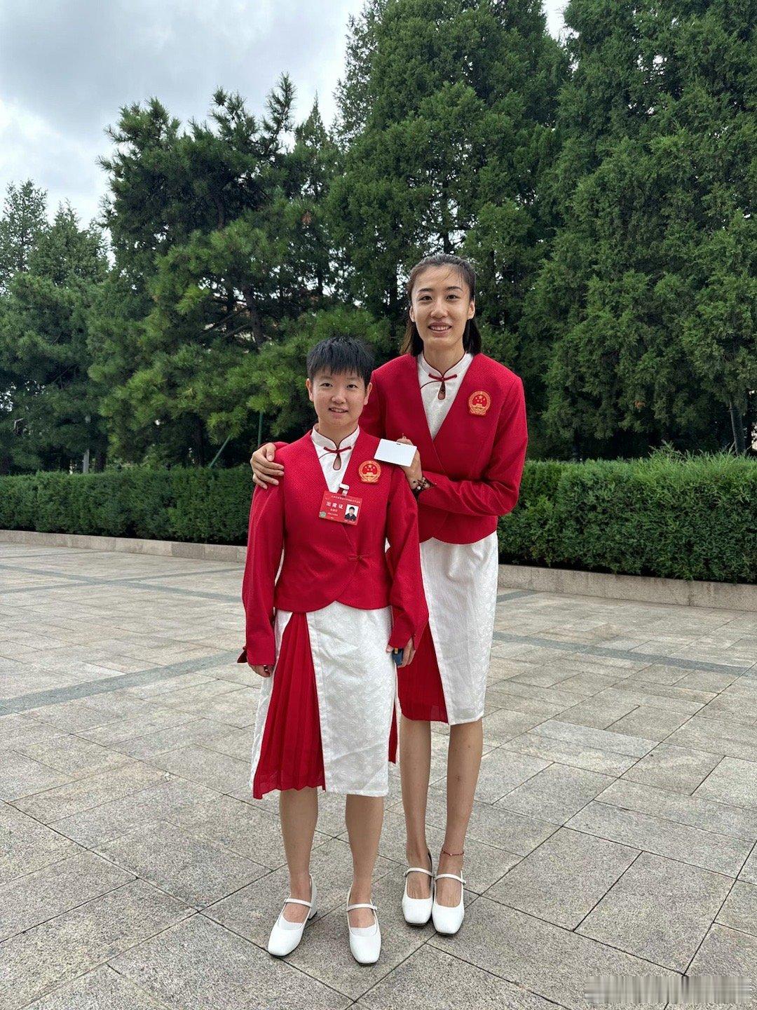 #中国体育代表团总结大会举行#只能说孙颖莎手办尽力了。 ​​​