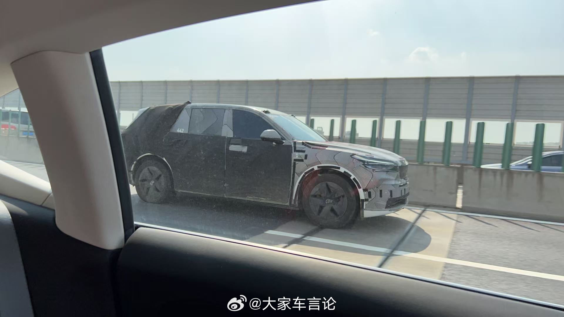 乐道L90还没开卖，但疑似乐道L80的路试谍照曝光了，蔚来这样的节奏大家觉得怎样
