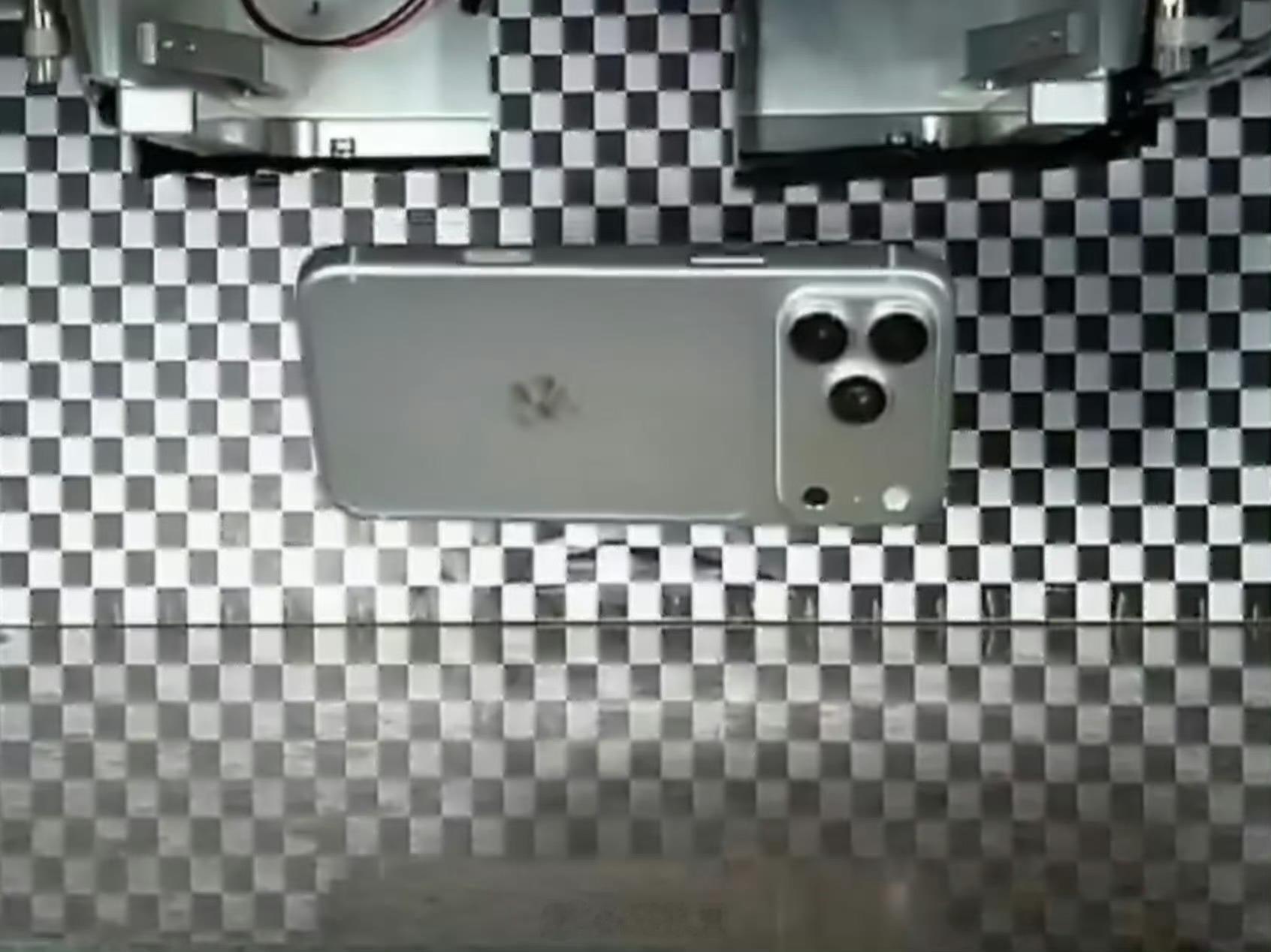 苹果调查iPhone18Pro系列泄密事件对于大家来说，印度工厂泄密立大功了，提