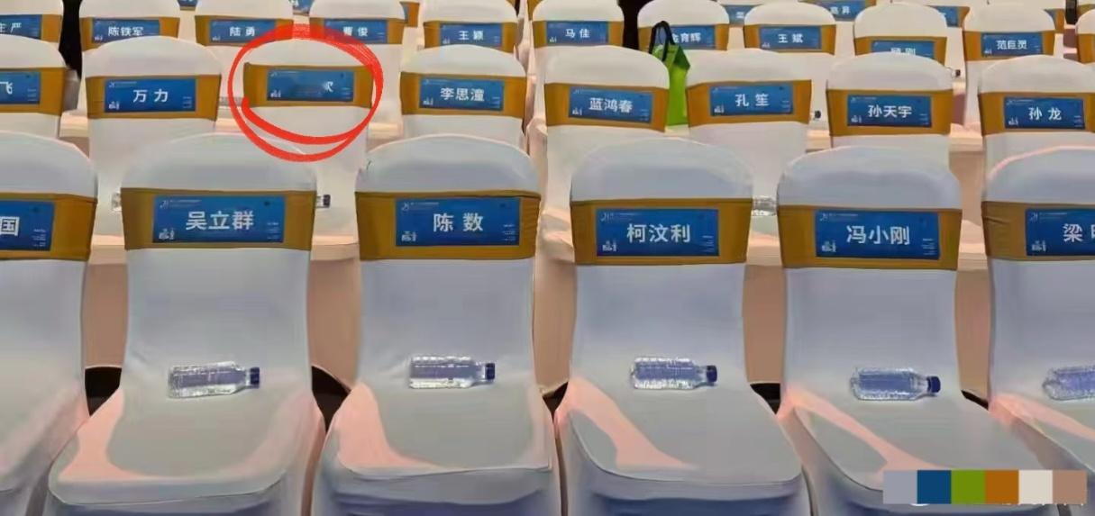 愿电影之神和戏剧之神保佑你 你努力了那么久 那么难才走到今天希望你能得到这世间最