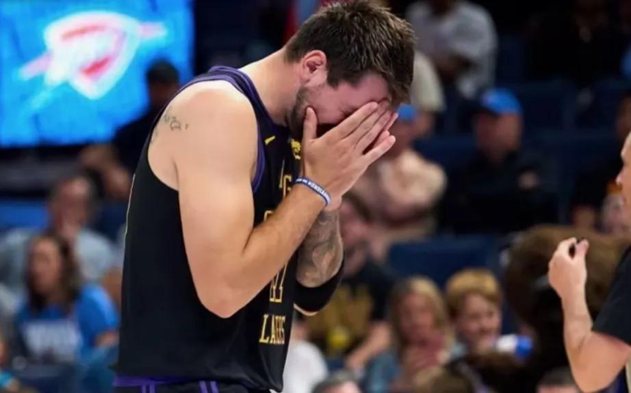 东契奇伤病报销，影响我只说3点：

第一：东契奇年终评奖（65场）受影响，不得不