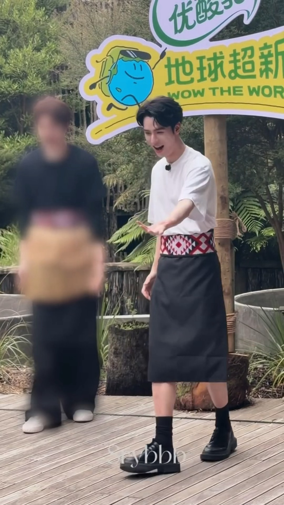 有生之年竟然能看到龚俊穿裙子跳舞龚俊穿裙子跳舞龚俊穿裙子跳舞路透