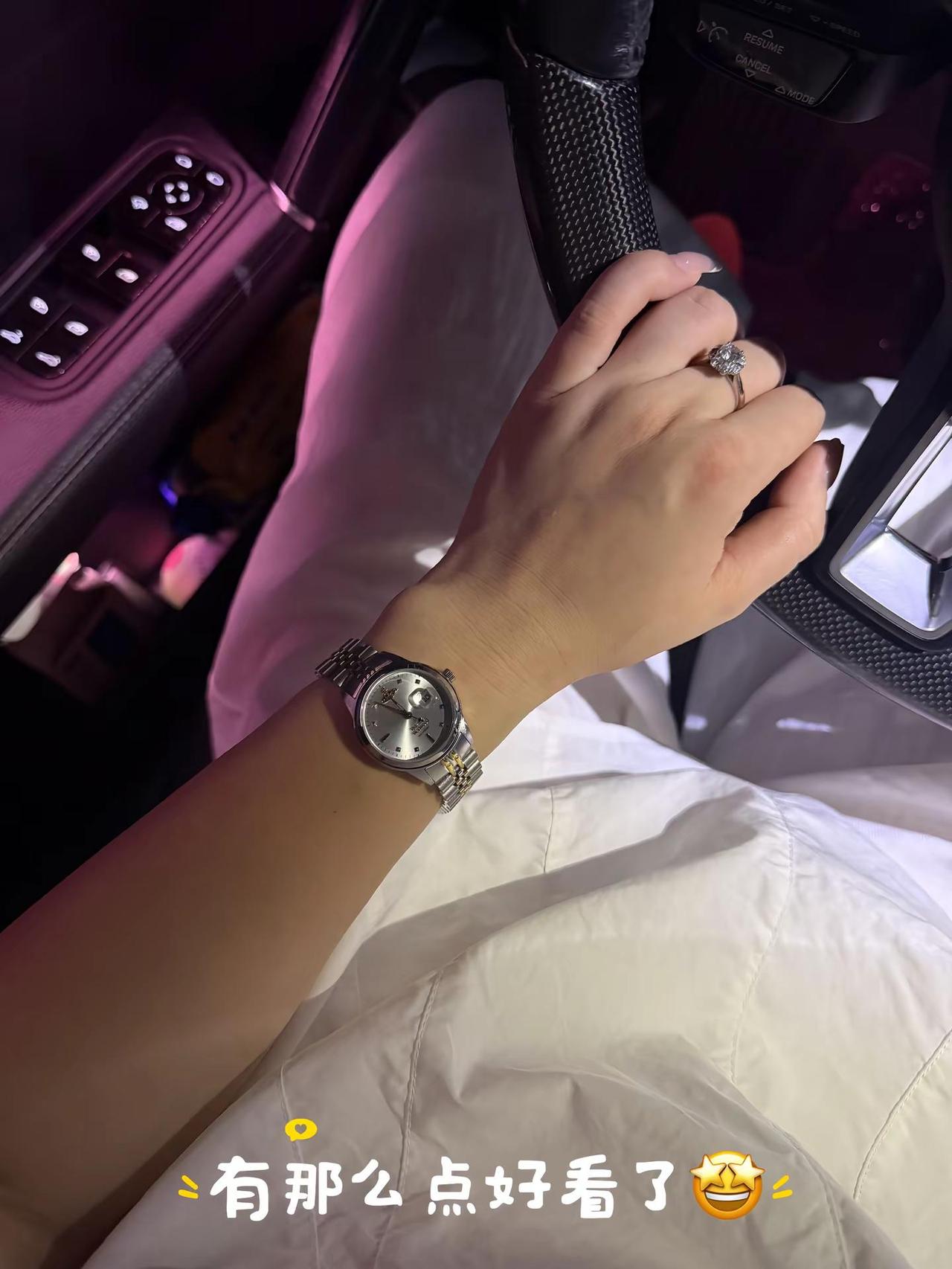 话说左手带块表～招💰、下句是什么、哈哈😁方向盘掌握在自己手里的快乐 🎉