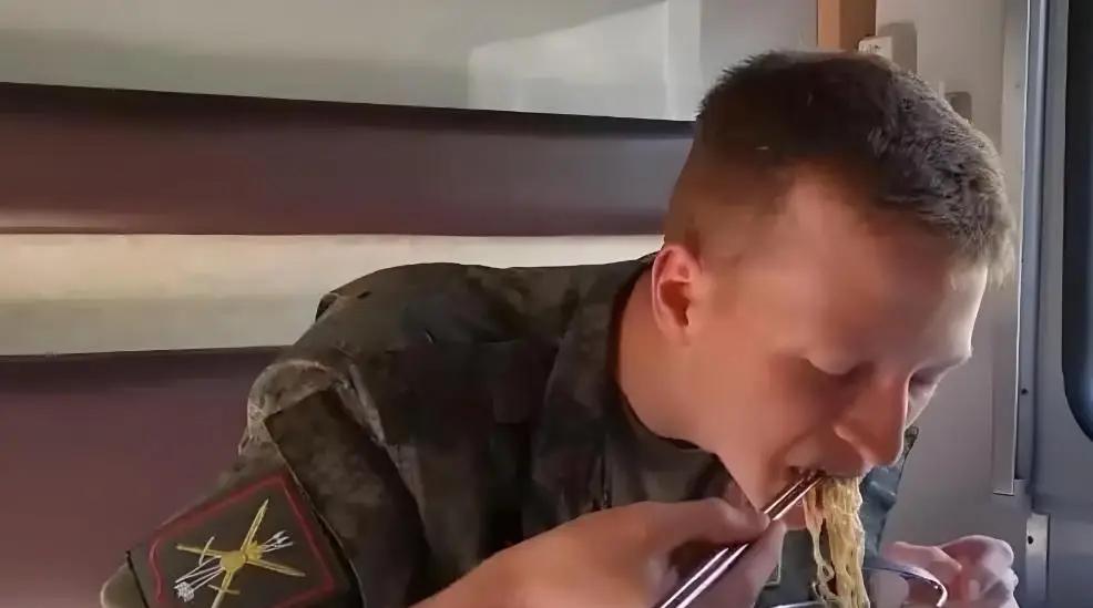 1994年，俄罗斯急购5万箱中国方便面补军粮，收货数日后竟愤怒退货，理由让中方调