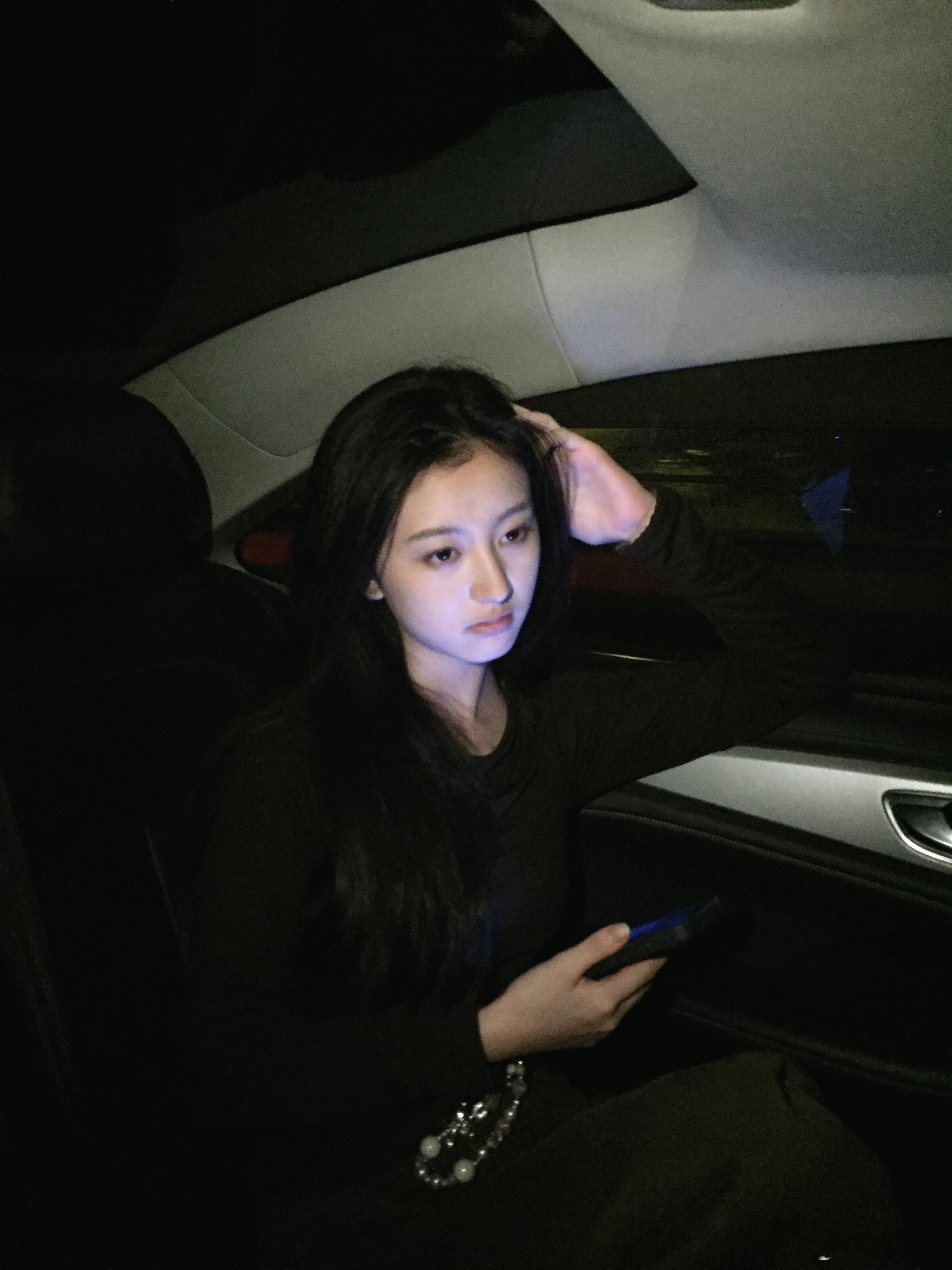 裴佳欣 在复制粘贴的时代，你是手写的诗