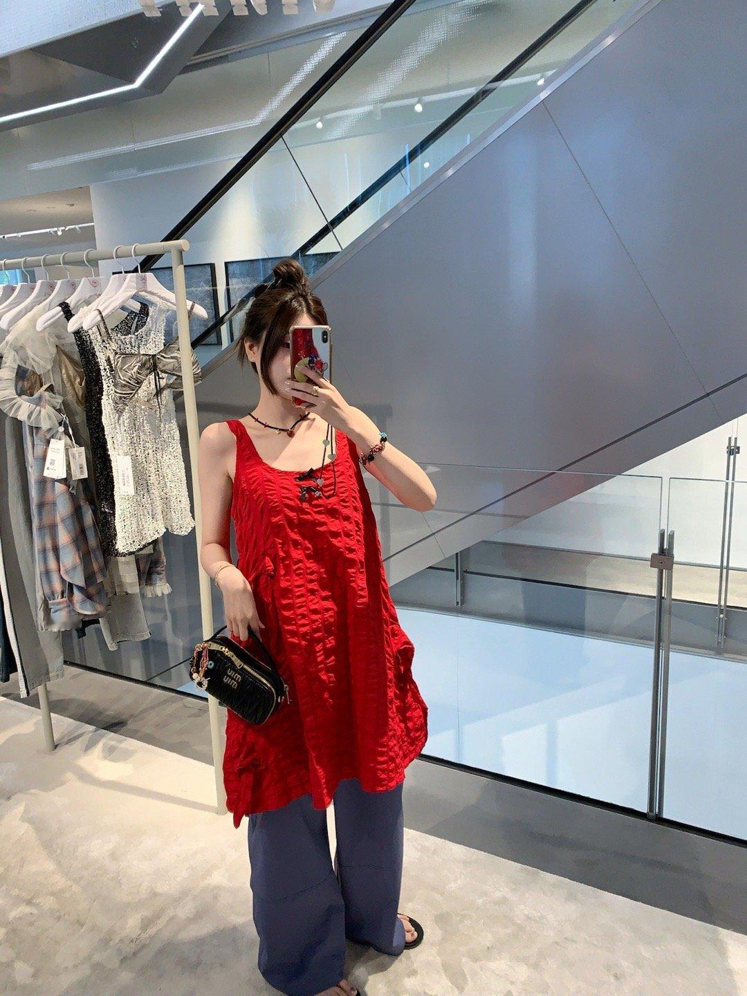 小红裙第一☝🏻 娇憨少女的惊艳裙裙前后真的费了很多精力真的做到了！盐缩工艺&终