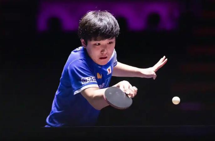 WTT 中国大满贯男单首轮
我问闺蜜，张本智和为什么输得那么彻底
闺蜜说张本狂妄