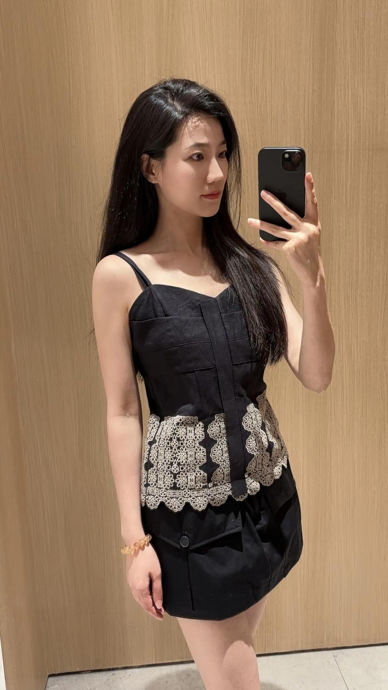 26第二十五套搭配 还是复古黑🔛。穿搭 时尚 我就不信这么穿还不出片 每日穿搭