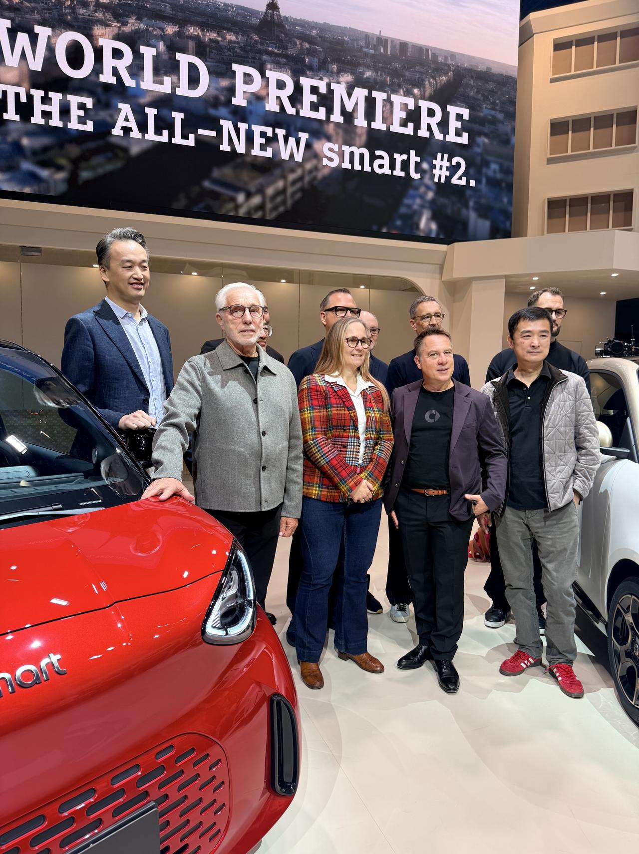 "小车"在很多人眼里等于"减配""将就""过渡品"，但 smart 偏要撕掉这个