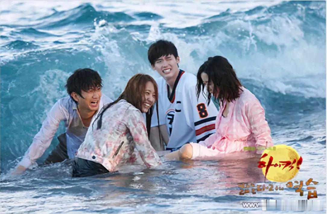 刘昊然、李兰迪主演的《海岛舒服日记》已顺利过审，暂定暑期上线。手握优质资源的刘昊