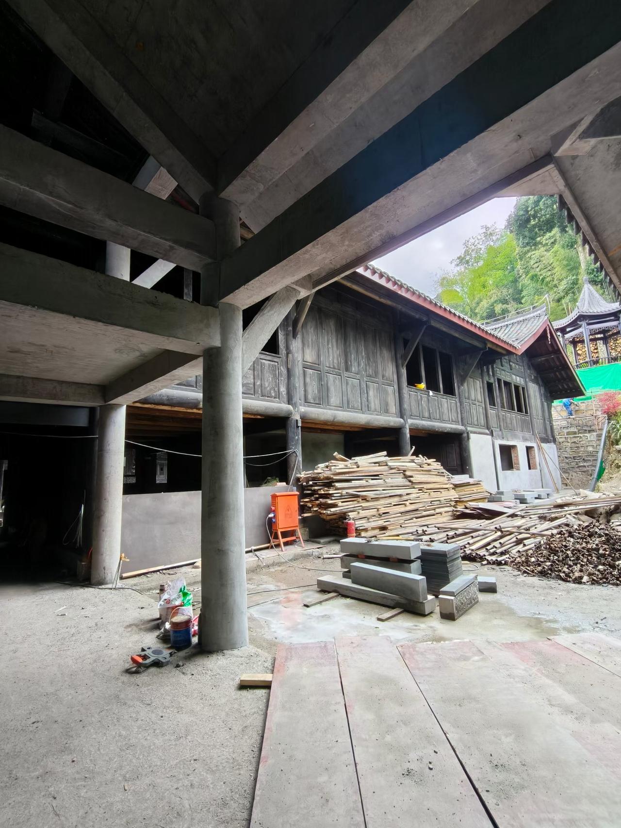 峨眉山纯阳殿快修好了。