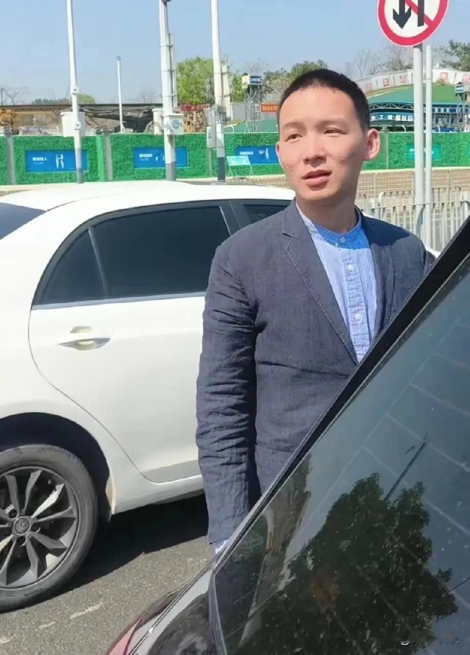 若关系已无法挽回，果断断绝能开启新生活。买家竹篮打水一场空，咎由自取，浩男有亲爸