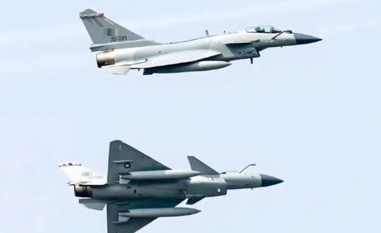 一旦歼10CE降落在平壤，下一秒，美军的F-35、萨德雷达和日本的出云号航母，就