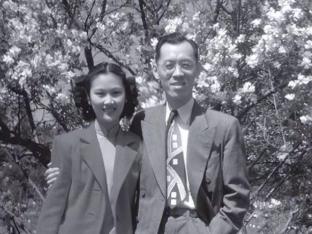 1947年，张幼仪突然对生了4个孩子的儿媳妇说：“你到美国去吧！”儿媳妇很诧异，