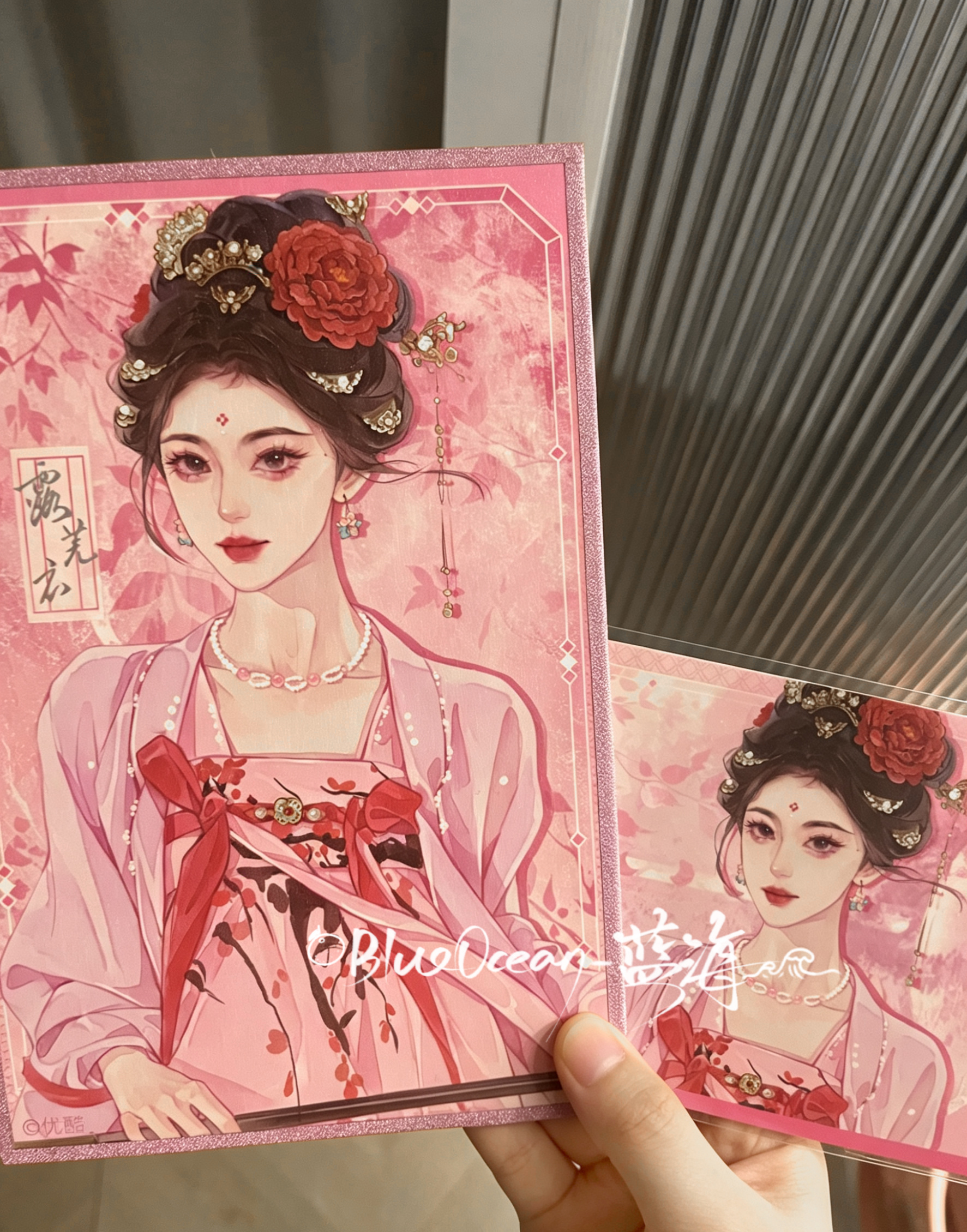 娃吧这个稿子太美了…震撼美味 鞠婧祎露芜衣