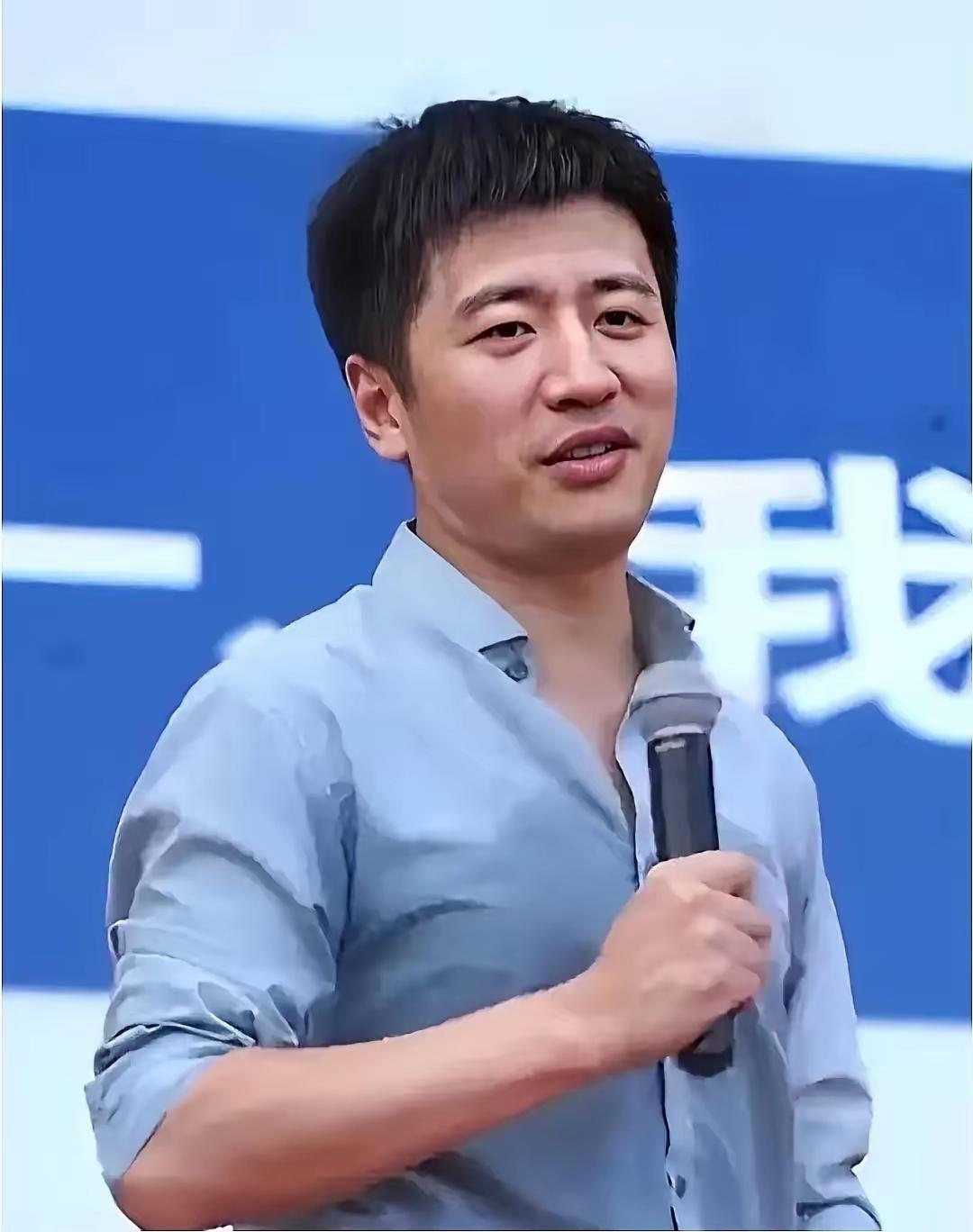 就在张雪峰去世的前一天还和朋友聊到他，聊到他是因为朋友天天被强推某某口博士的视频