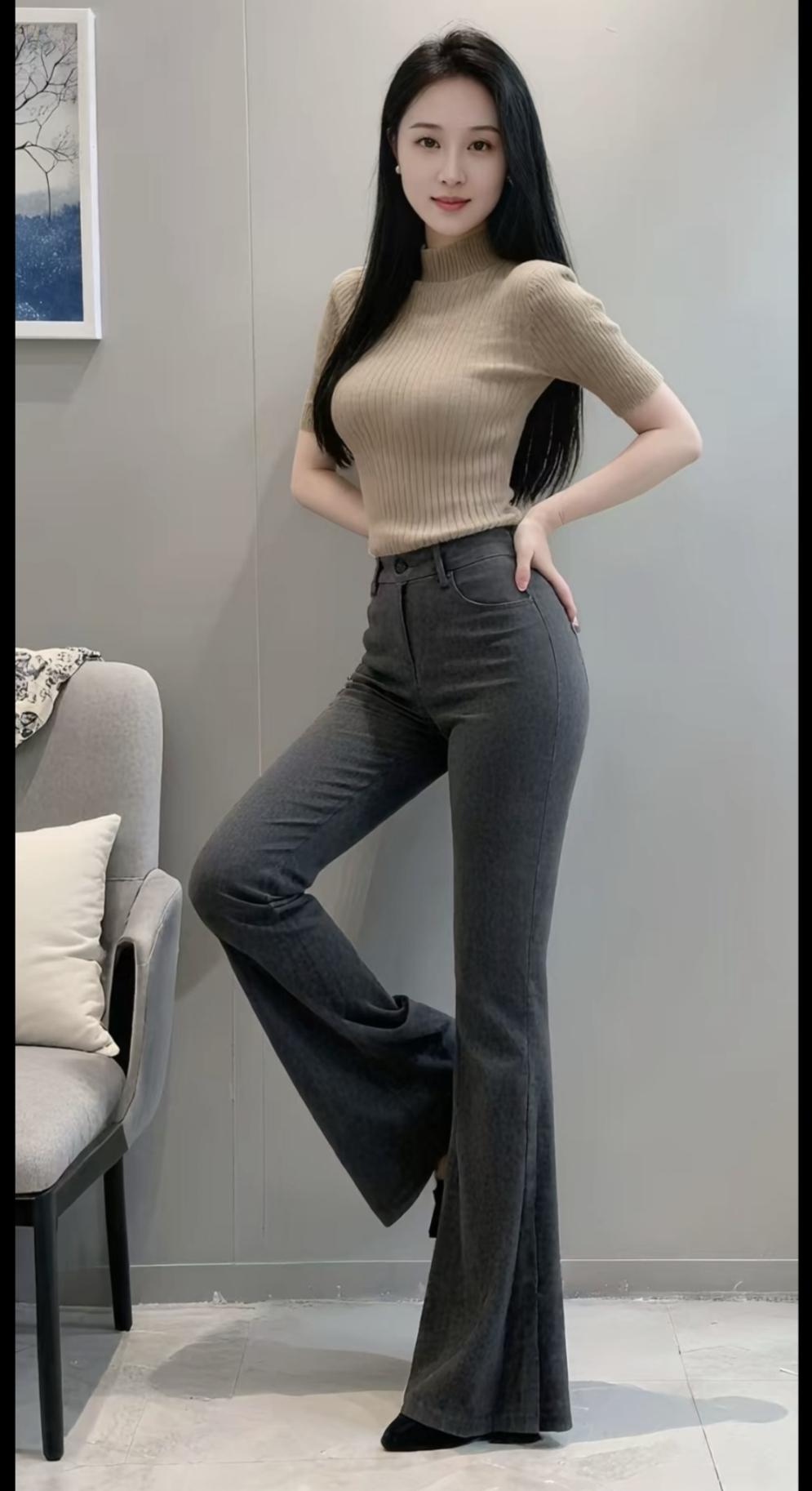 什么样的身材会美到犯规?
简约穿搭最能检验身材质感✨
修身针织衫搭配高腰喇叭裤