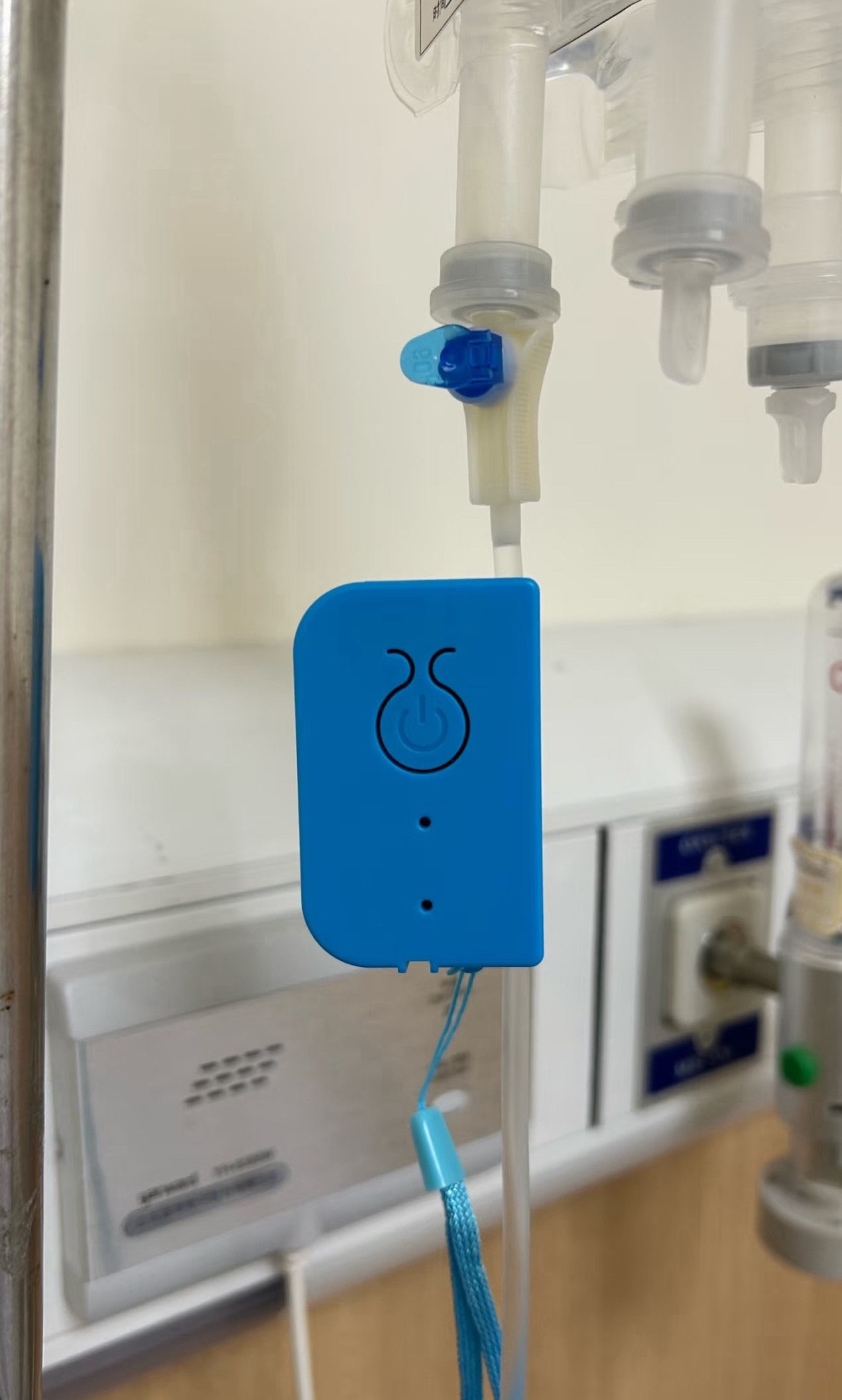 你知道这是什么东西吗，别在输液管子上的 