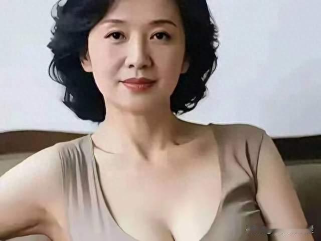 直播间的富豪男友，骗走50多位中年女性的钱：天上掉的爱情是陷阱