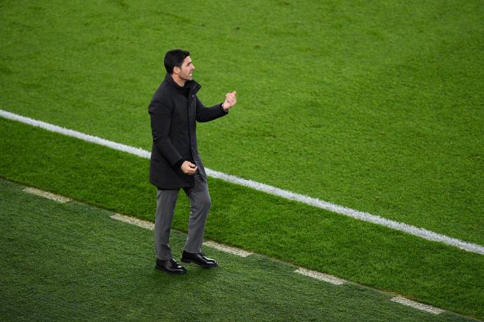 英超争冠区最新积分榜：

1. 阿森纳 70分（31场）
2. 曼城 60分（2