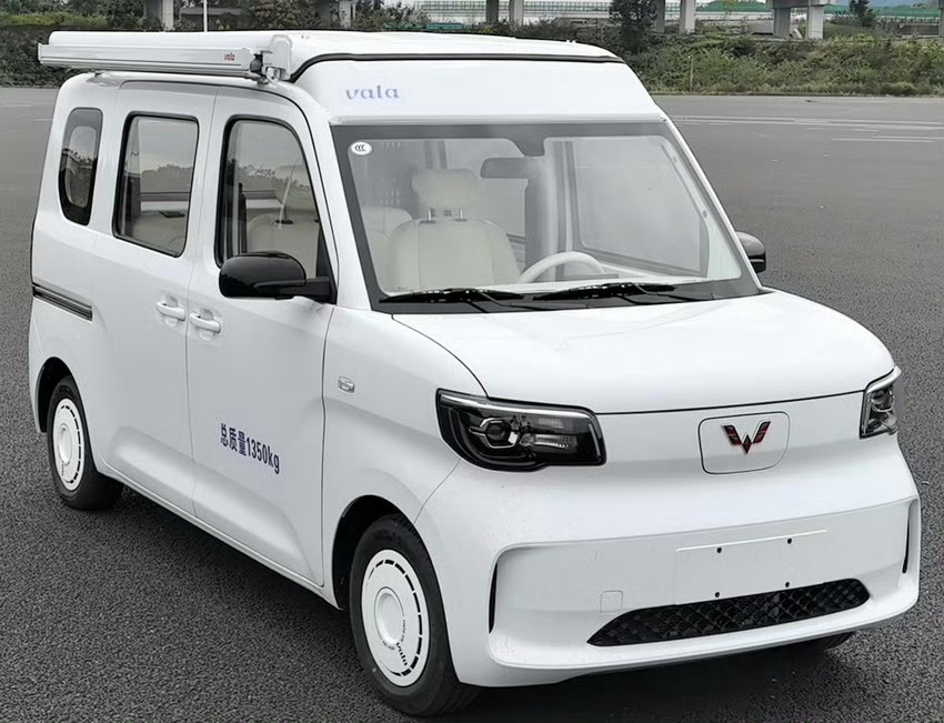 谁帮我把小郭的车造出来了😄旅居车手续的五菱之光升顶房车已经跟Vala联系了等车