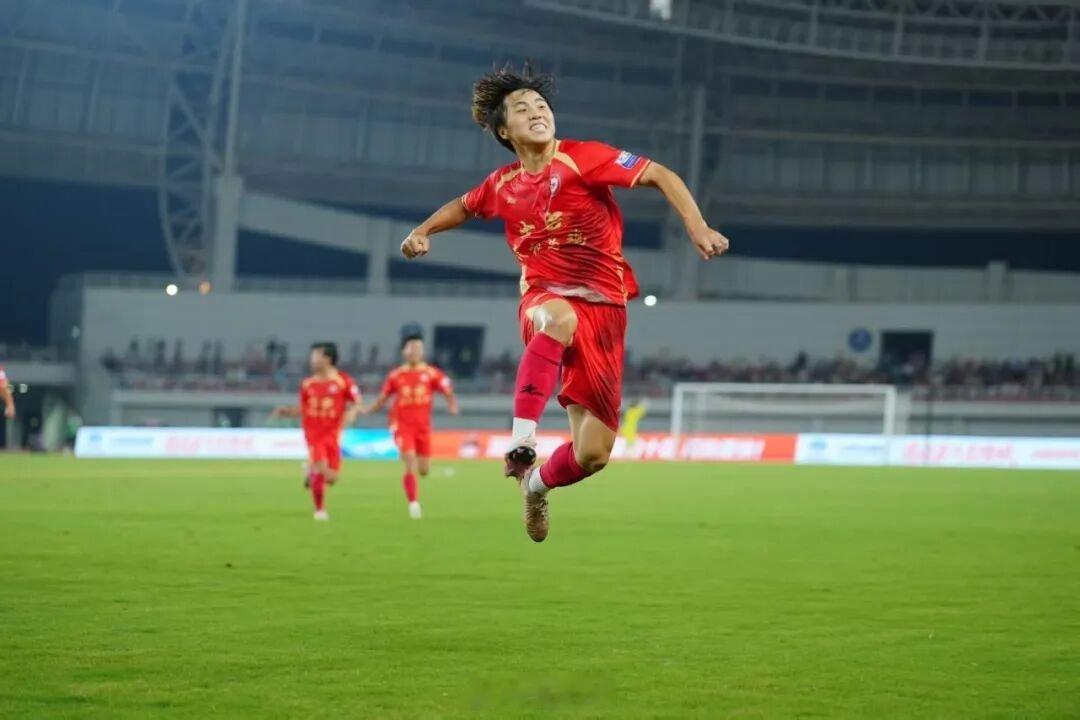 赣超第四轮打出六一快乐名场面 【赣超第四轮吉安队1:1战平上饶队】5月30日晚，