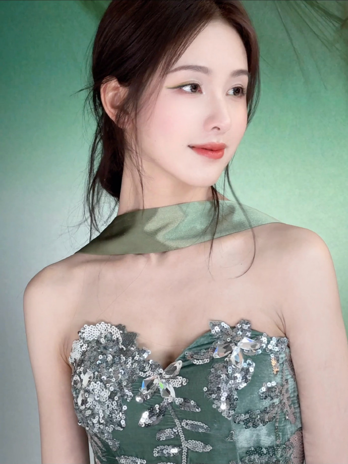 潇潇这个造型好眼熟像这个