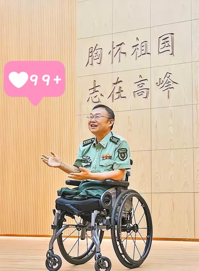 他才是青年该追的星‼️
2026年7月29日，中宣部授予国防科技大学研究员王戟“