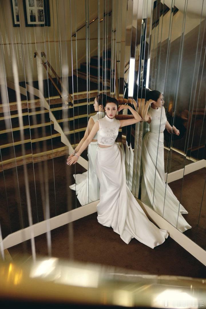 孙嘉璐是谁怎么也在戛纳 全网都在好奇的戛纳美人孙嘉璐，优越头骨线条太加分，穿搭典