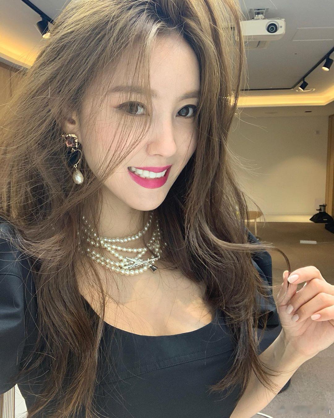 白天可甜晚上可咸 了解一下？#微笑之美随手拍##美女如云[超话]# ​​​
