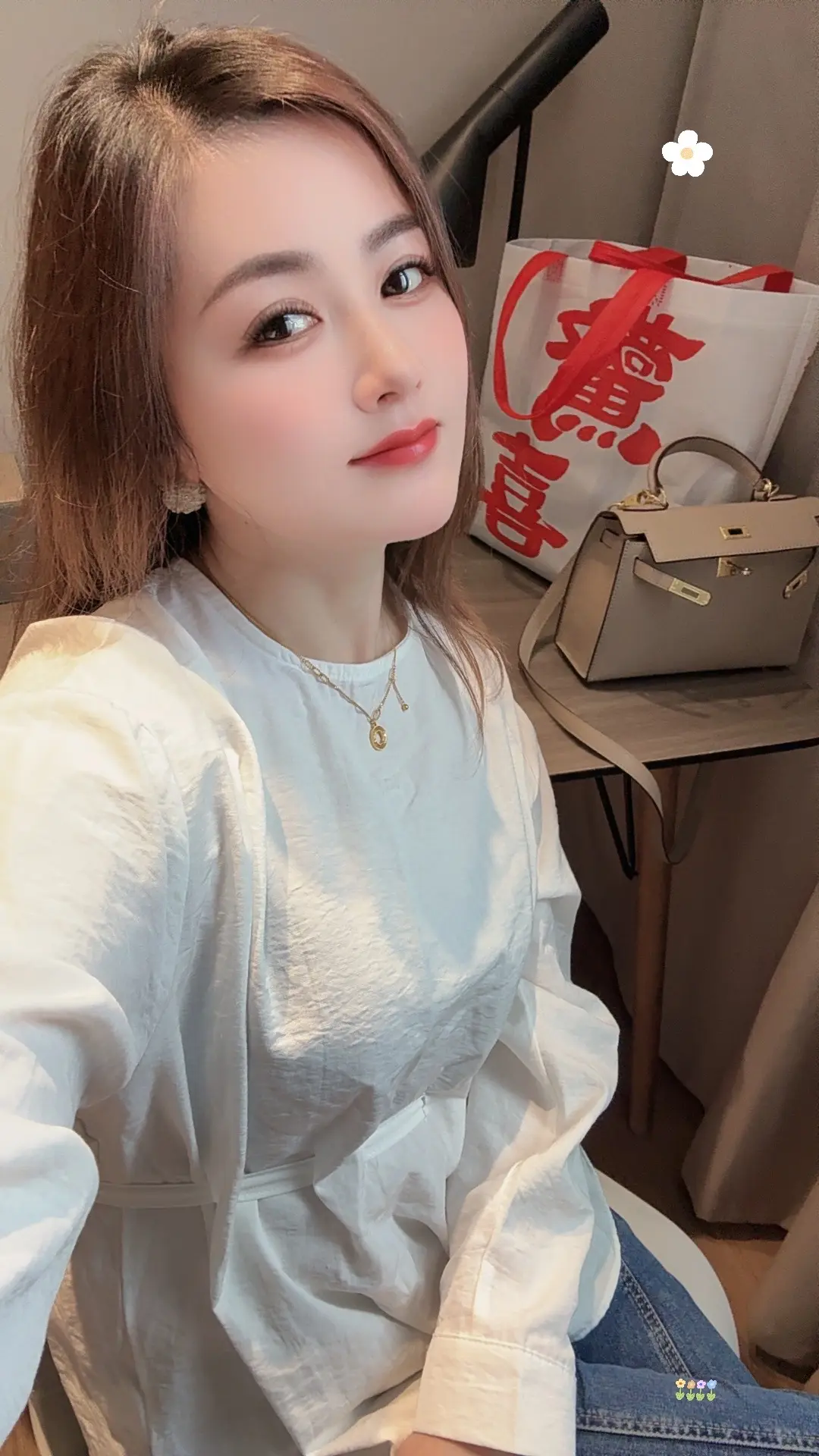 希望清醒过后的我，能变得无情无义，           再也不对任何人...