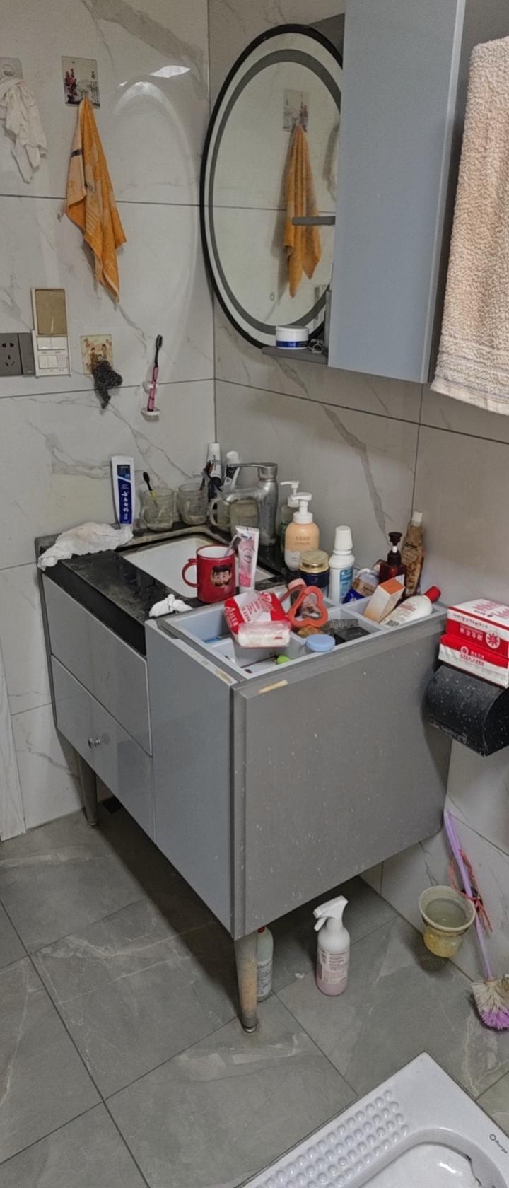 方程豹豹5长续航版的内饰设计如何我觉得内饰不错，有别于之前的越野车，这款车内饰很