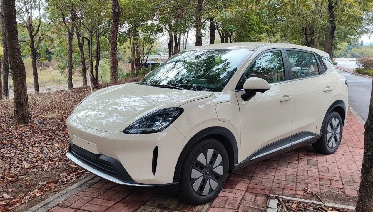 纯电小车市场格局生变，五菱缤果家族10月销2.6万+
提到10万内纯电小车，现阶