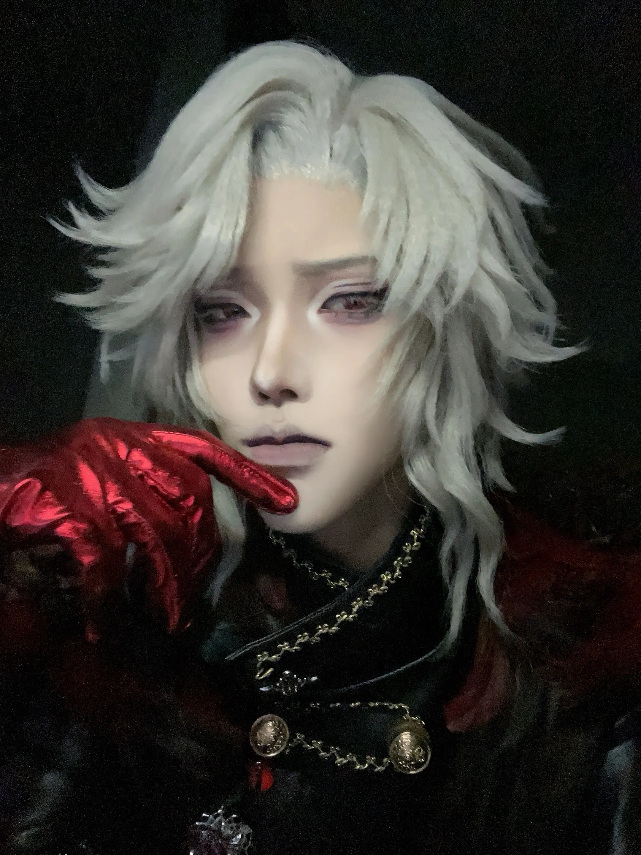 我拍照的3种状态 大概就是手必须在脸旁边显脸小来的