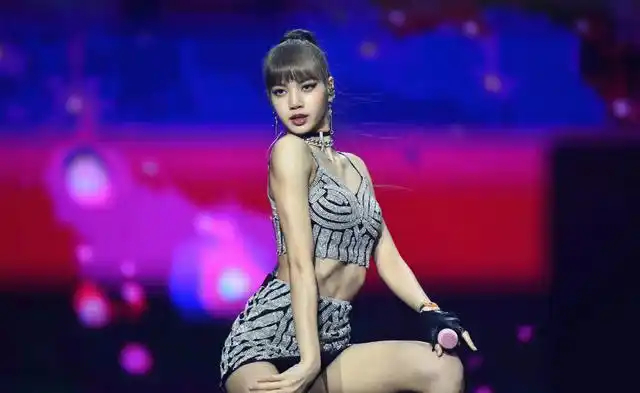 重磅！Lisa被曝登上世界杯开幕式舞台，资源真够猛，豪门太子妃待遇拉满了 