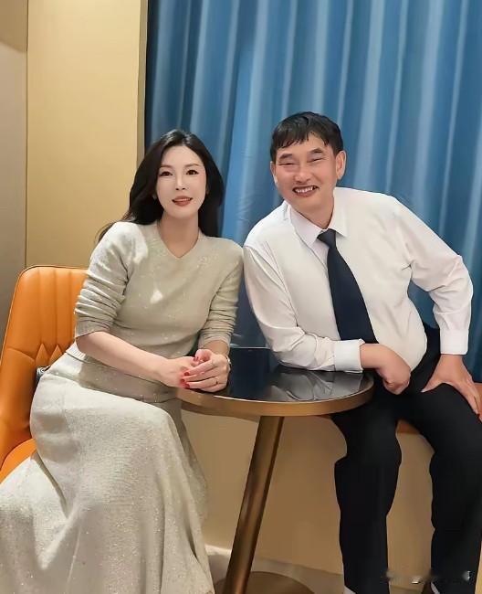 朱之文不出名的时候无人问津，出了名以后工作邀约不断，人怕出名猪怕壮，工作机会多了