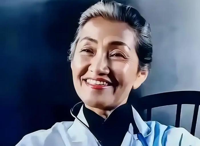 1964年，北京协和医院，一名叫董莉的孕妇已经被推到了手术室门口。她31岁，结婚