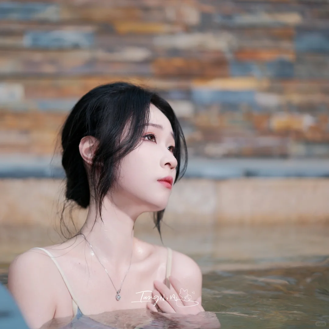 ♨️泡着温泉美美拍照～