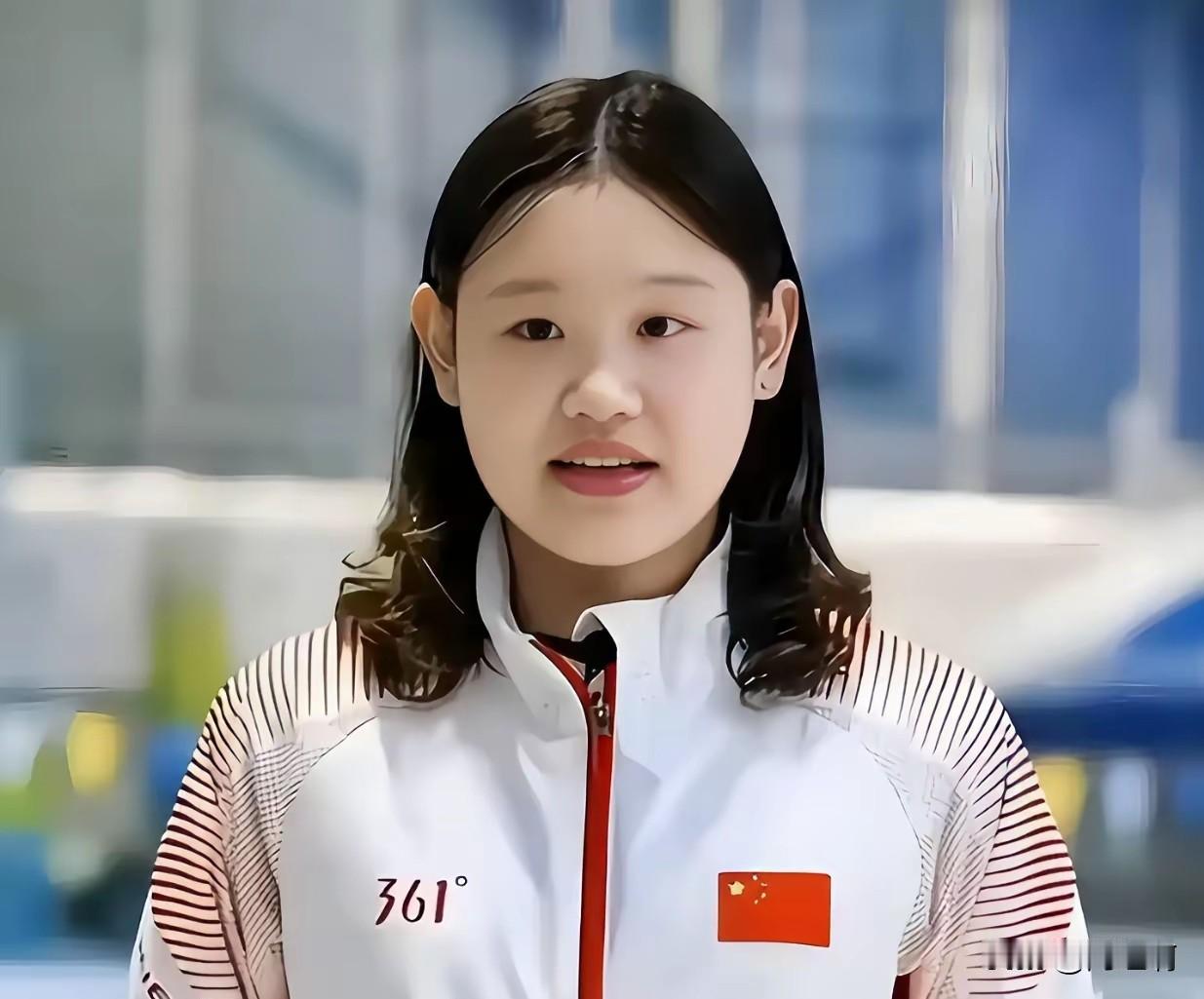 最近总能刷到张家齐的热门新闻，小女孩长大了，这么漂亮，以后一定能嫁进豪门，你看面