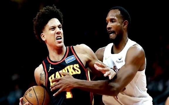 老鹰队这替补席，真是没人能站出来了。

北京时间4月9号，骑士主场122-116