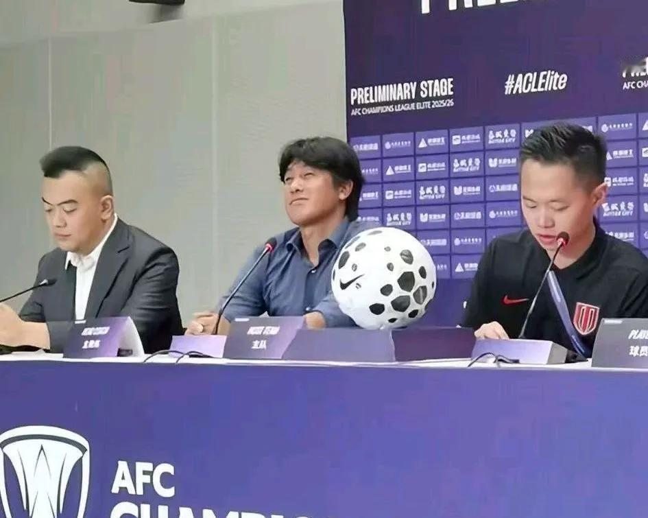足协选帅还在考虑啥？赶紧联系徐正源！
自从国足十八强出局，伊万离任，到现在国足还