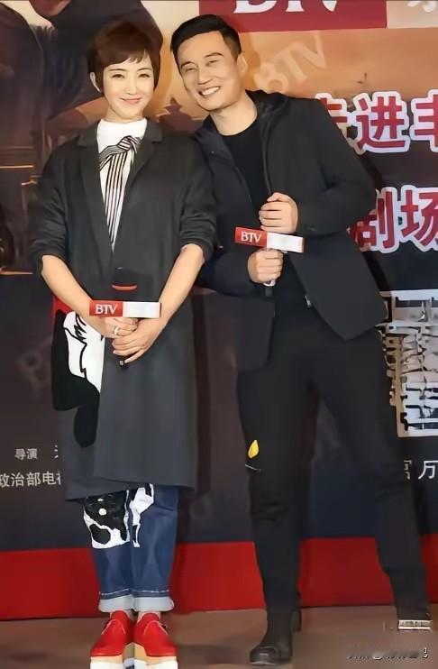 白天片场演父女，晚上酒店同床！这对娱乐圈隐形夫妻，才是真的人间清醒
 
娱乐圈真