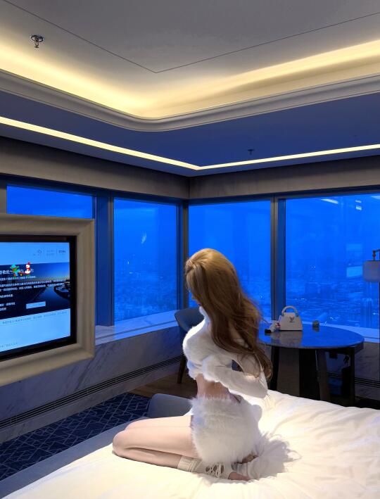 冰城的蓝调时刻❄️